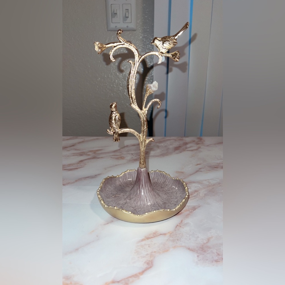 Necklace organizer